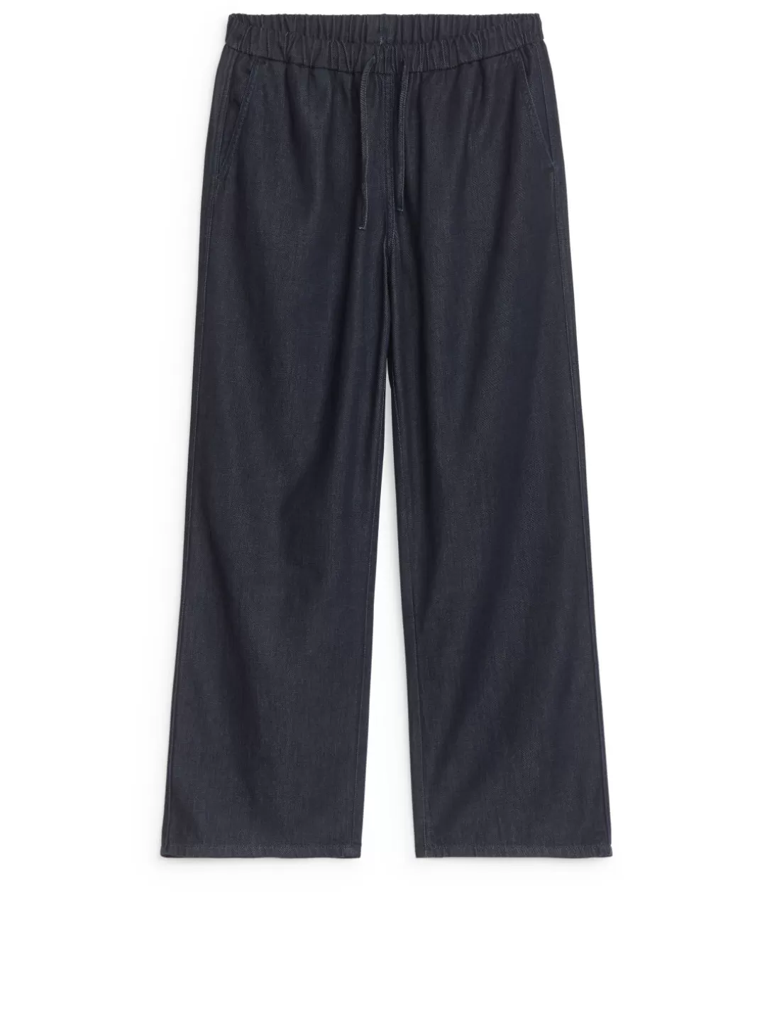 Jeans Denim Grezzo Originali ARKET - Modello a Taglio Dritto per un Look Autentico

Jeans Uomo ARKET Denim Grezzo a Gamba Dritta - Vestibilità Classica e Durevole

Pantaloni Denim Non Lavati ARKET - Tessuto Rigido con Fodera in Cotone

Jeans in Denim Rigido Non Trattato - Design Minimalista ARKET per Uso Quotidiano

ARKET Jeans Denim Raw Selvedge - Taglio Rettilineo e Confezione Robustissima

Jeans Uomo in Denim Pesante ARKET - Fibra Non Sbiancata con Cuciture Rinforzate

Jeans Denim Grezzo ARKET a Vita Media - Per Uno Stile Casual Inconfondibile