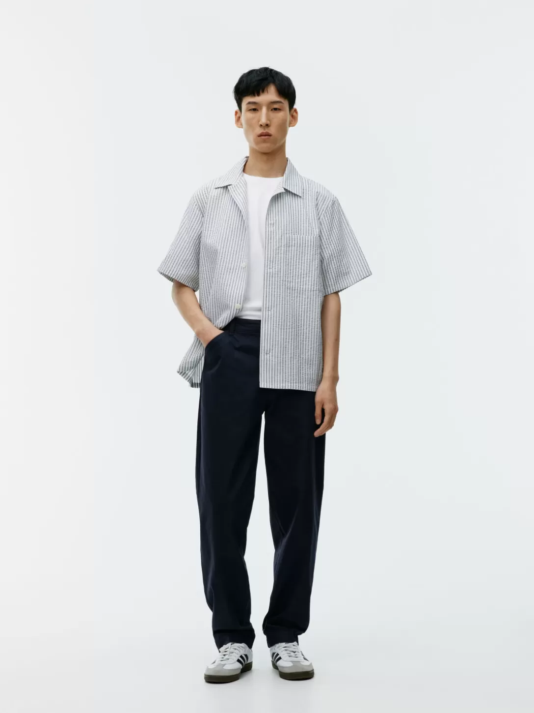 Pantaloni ARKET in Cotone Comodi - Modello Classico Essential