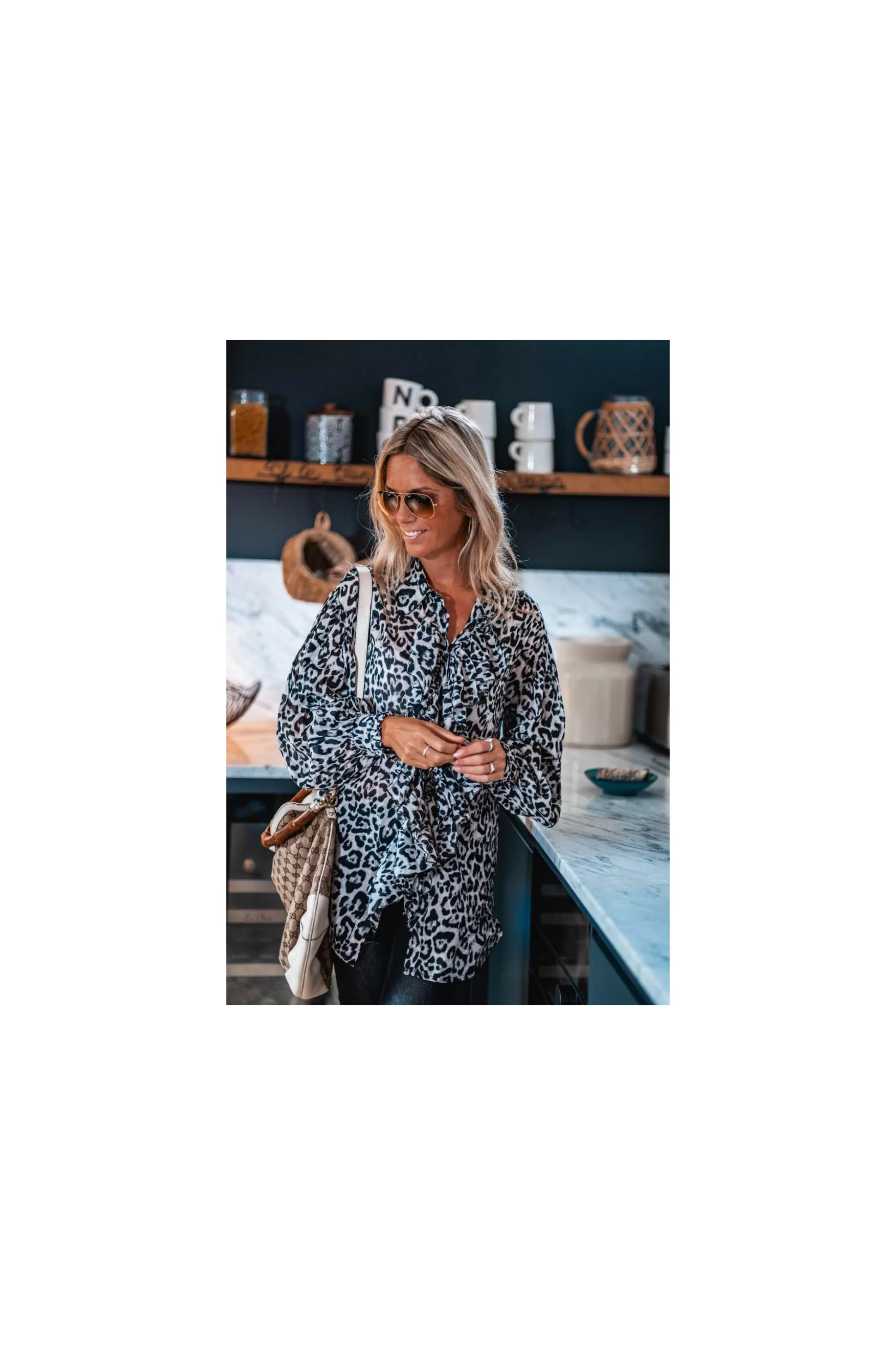 Camicia Femminile Banditas Solero con Stampa Leopardo - Tops Eleganti per Primavera/Estate 2024