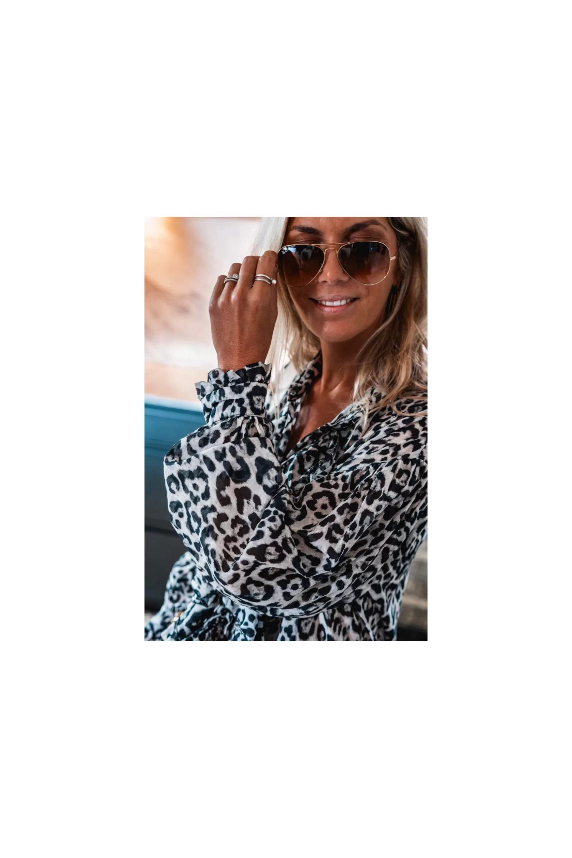 Camicia Femminile Banditas Solero con Stampa Leopardo - Tops Eleganti per Primavera/Estate 2024