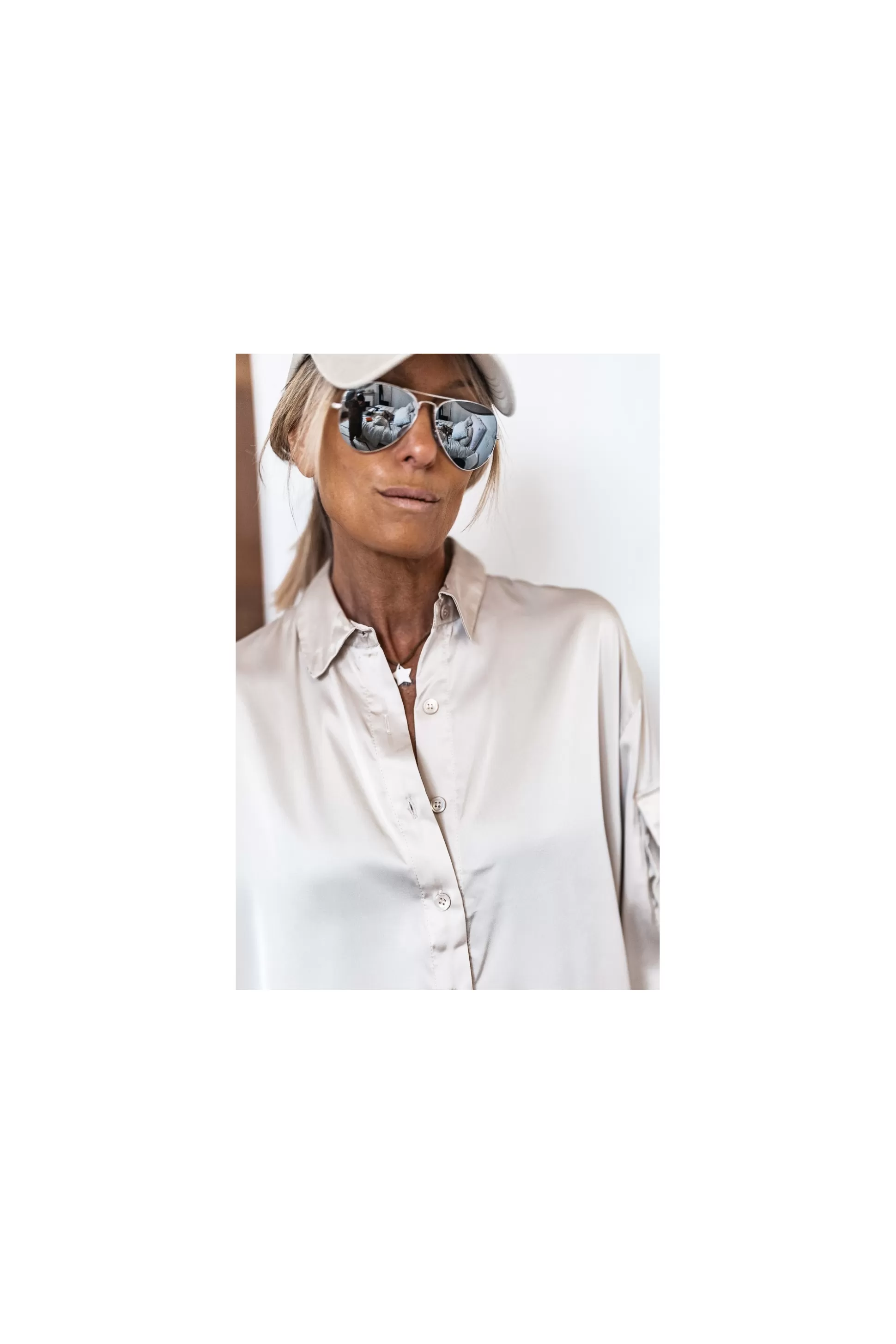 Camicia Beige Enedi Elegante - Taglio Moderno e Confortevole per Donna, Tessuto Morbido in Tinta Unita, Top Vendita Moda Femminile 2023
