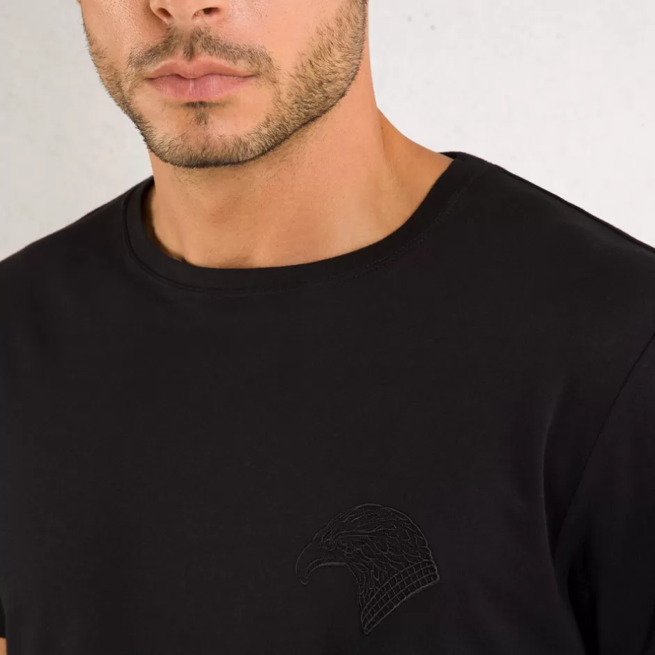 Stefano Ricci: Maglietta Classica con Scollo a Mezzo Collo - Acquista Online

（：  
Maglietta Essentials Uomo - Scollo Tondo Stefano Ricci  
Maglietta Iconica in Cotone Puro - Collezione Stefano Ricci  
Stefano Ricci Maglietta Uomo - Scollo Rotondo da Collezione  
Maglietta Oversize con Ricamo - Stefano Ricci Edizione Limitata  
Scollo Tondo Premium - Maglietta Lussuosa Stefano Ricci  
Stefano Ricci: Maglietta Essenziale con Scollo a Mezzo Collo  
Maglietta Unisex in Puro Cotone - Linea Classica Stefano Ricci）