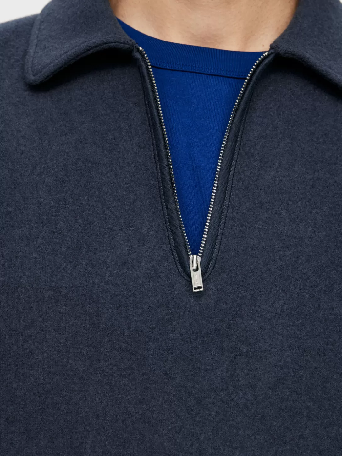 ARKET Felpa con Zip Corta a Doppia Maglieria - Cappucci Morbidi e Felpe Unisex per Stile Quotidiano