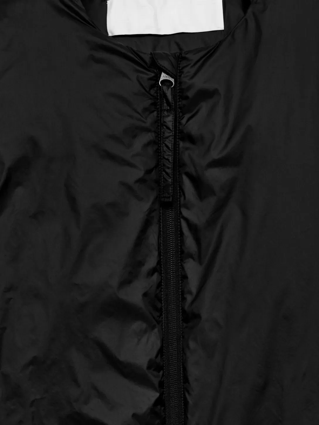 Giacca e Cappotto in Piumino Rigenerato ARKET | Collezione Sostenibile Dunväst