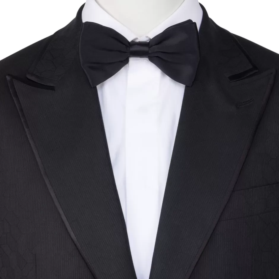 Cravatta a Farfalla in Seta Pregiata Stefano Ricci - Fatto a Mano con Cura Artigianale | Elegante Senza Tempo per Look Raffinati 

Farfalle da Collo Stefano Ricci - Seta Naturale Lavorata a Mano | Stile Classico con un Tocco di Lusso Contemporaneo 

Bow Tie Artistici in Seta Stefano Ricci - Creazioni Manuali Esclusive per Eleganza senza Sconti sulla Qualità