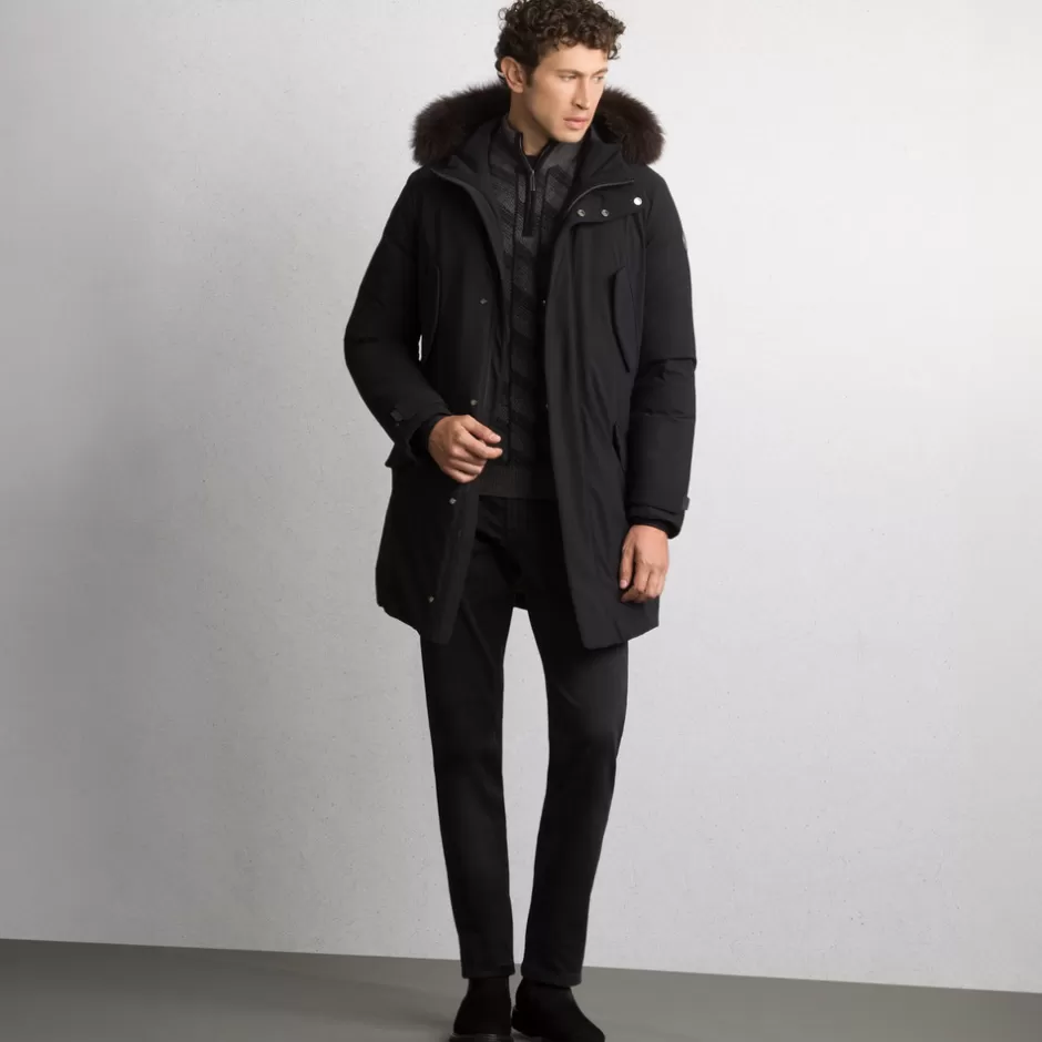 Piumino con cappuccio regolabile e bordature in pelliccia di volpe - Capospicco della collezione autunno-inverno Stefano Ricci