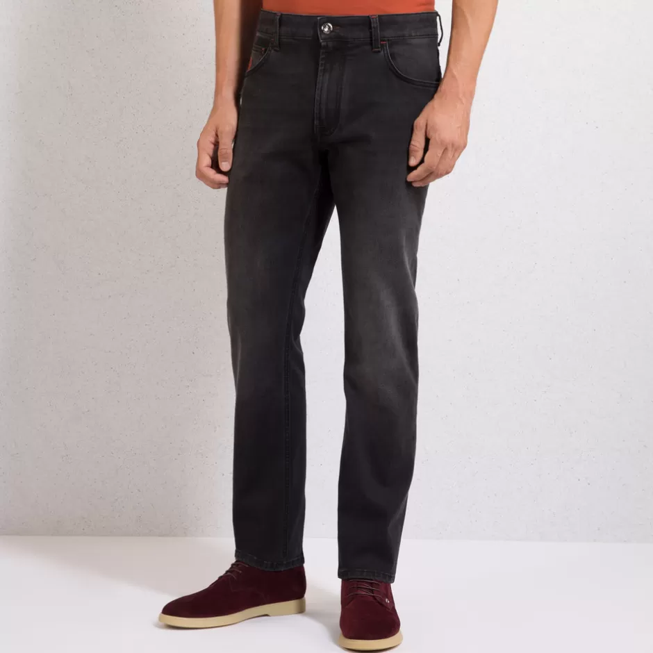 Stefano Ricci Pantaloni in Denim - Edizione Limitata con Design Iconico

(：Jeans di Lusso Stefano Ricci - Confezione Artigianale in Denim Pregiato / Modelli Classici Stefano Ricci - Collezione Denim con Finiture Esclusive)