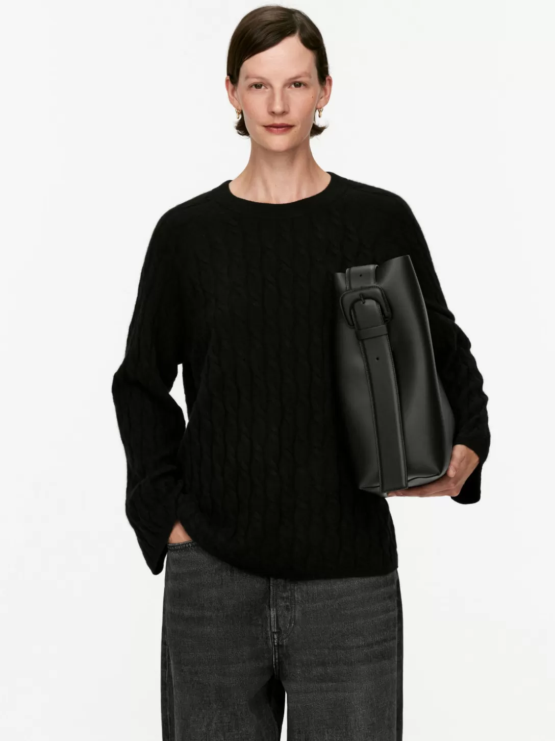 Maglione invernale a trecce in Kashmir e Lana Pura - Cardigan artigianali con lavorazione a mano per autunno-inverno 

Maglioni oversize con motivo a treccia - Lana pregiata e cashmere per un comfort naturale 

Cardigan lavorati a maglia con filati misti - Lana vergine e Kashmir per temperature fredde 

Maglioni invernali con motivo a treccia - Realizzati a mano con filati premium di cashmere e lana cardata