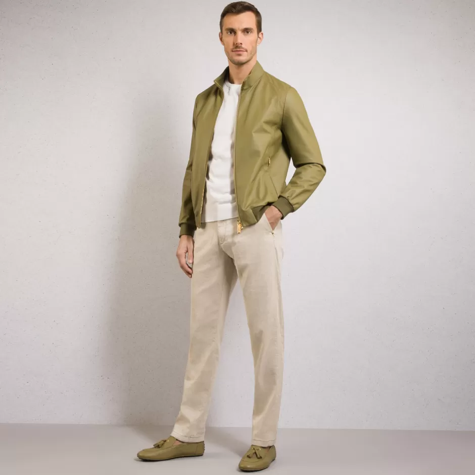Giubbotto Iconico in Pelle d'Agnello - Giacche di Lusso Stefano Ricci  
Raffinata Giacca in Pelle d'Agnello - Collezione Esclusiva Uomo  
Stefano Ricci Giubbotto Premium - Pelliccia d'Agnello Italiana  
Blouson d'Autore in Pelle Tenera - Capospalla Firmato Stefano Ricci  
Giacca Motociclista Elegante - Pelle d'Agnello Conciata a Mano - Stefano Ricci