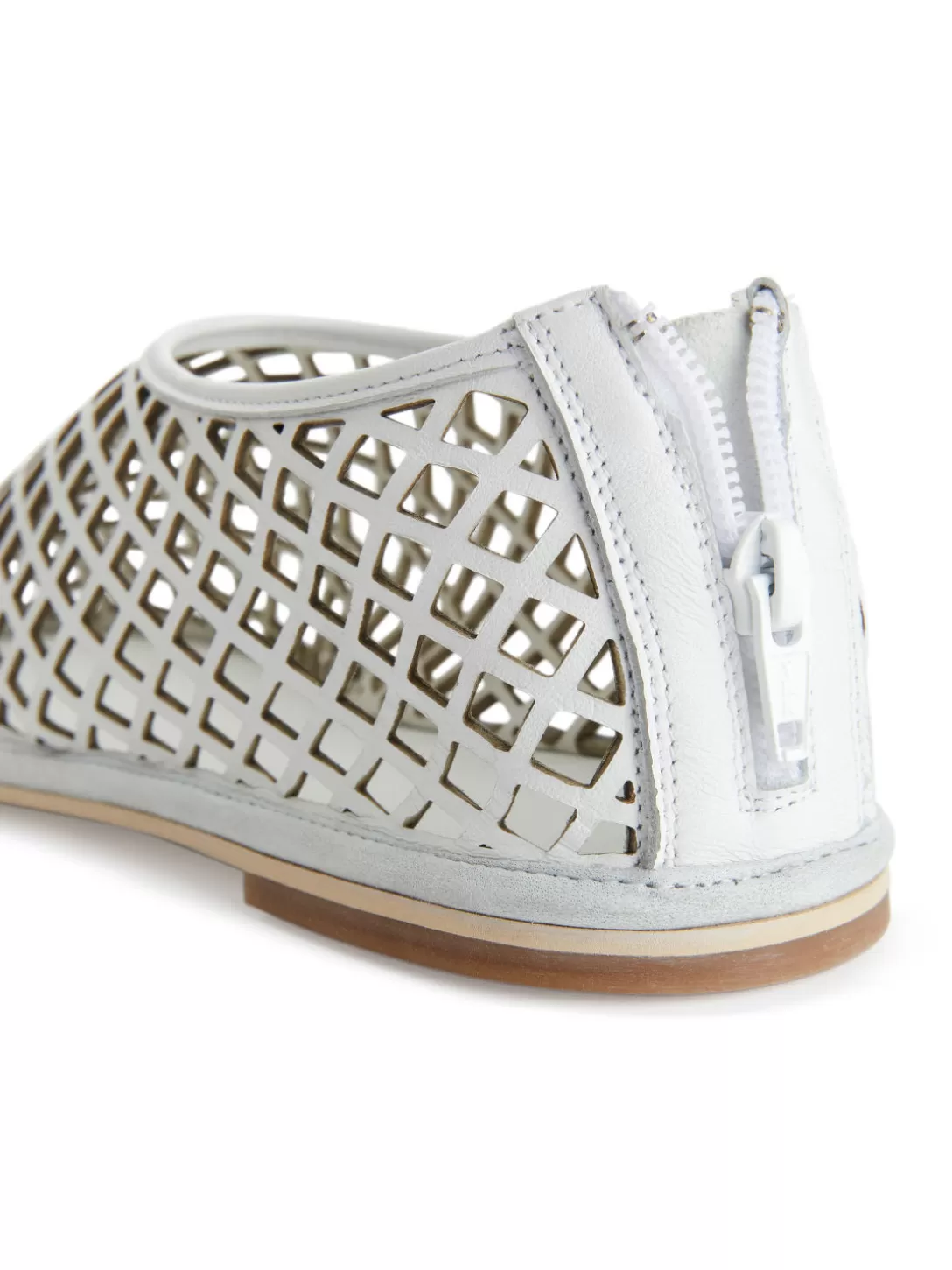 Eleganti ballerine in pelle con dettagli traforati - ARKET Design Esclusivo
