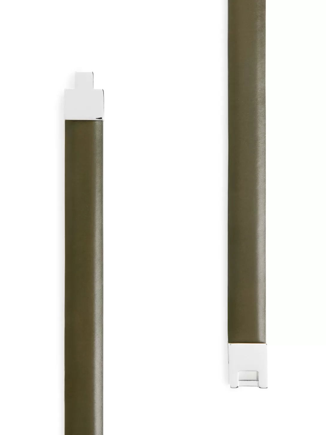 Cintura in Pelle ARKET con Fibbia Minimalista - Accessorio Moda Unisex per Stile Essenziale 

(：，