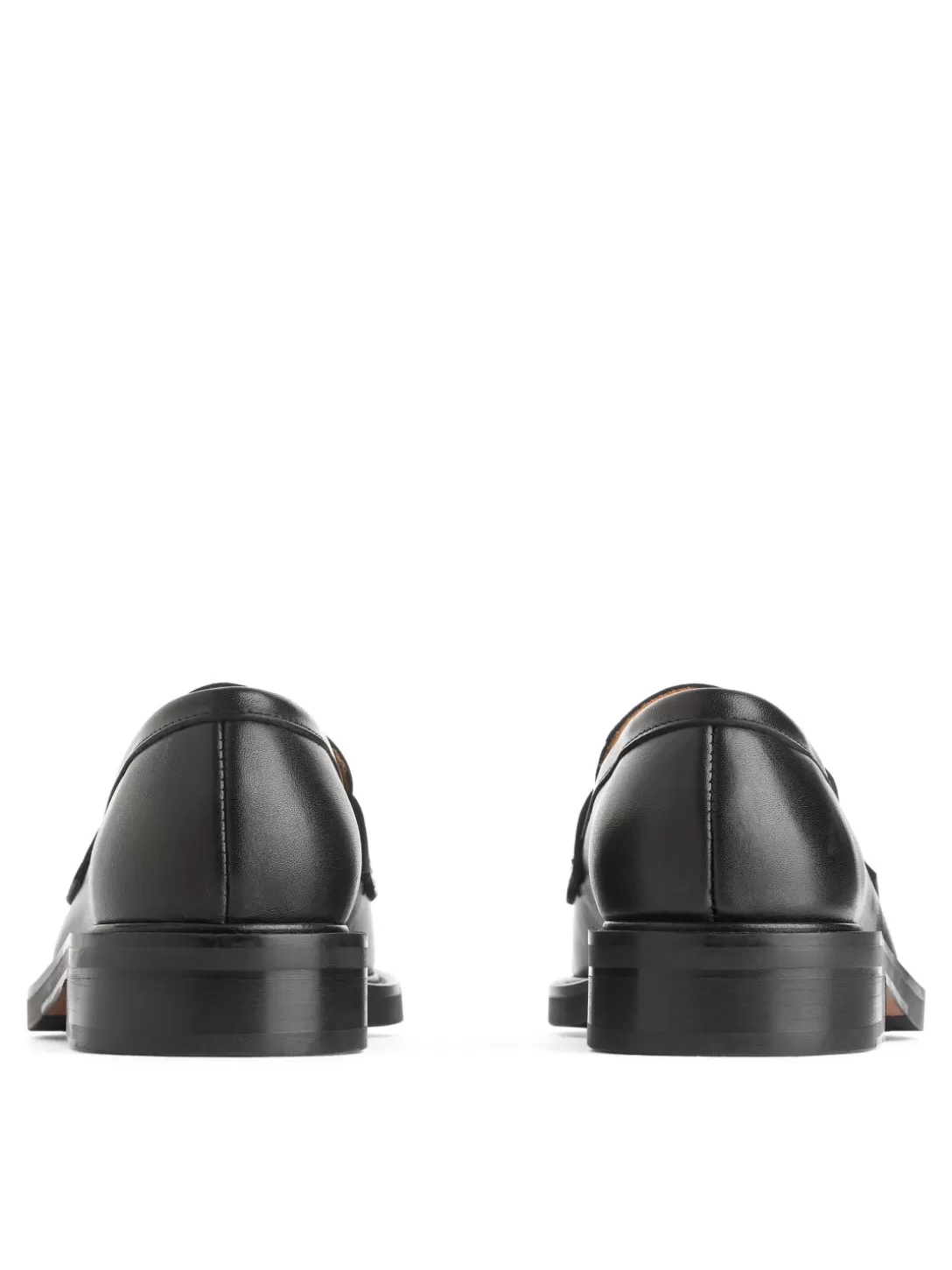 Mocassini ARKET in pelle morbida - Scarpe casual eleganti per tutti i giorni