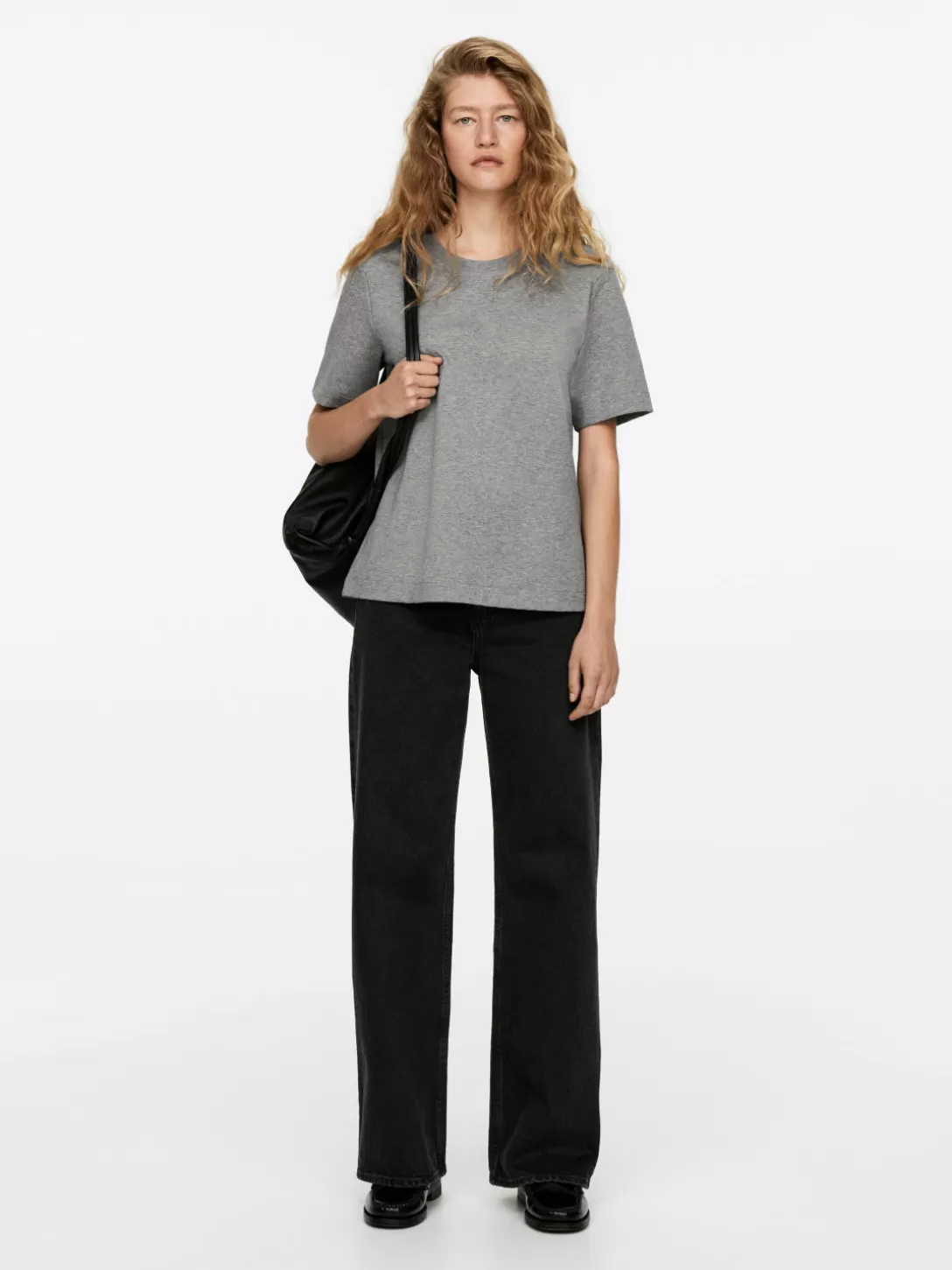 ARKET LUPINE - Jeans Elasticizzati Svasati con Vita Alta, Modello Confortevole e Design Moderno