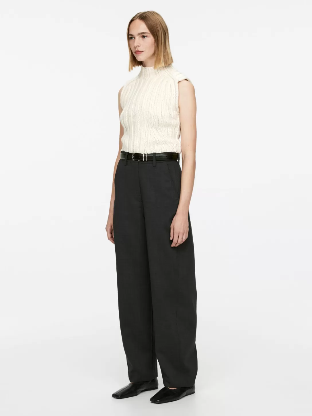 ARKET Pantaloni Casual Su Misura con Vestibilità Comoda e Design Versatile