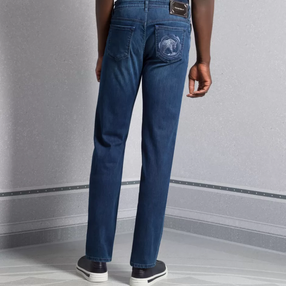 Celebrando 50 Anni di Stile: Jeans Iconici Stefano Ricci Edizione Anniversario 

Jeans da Collezione - Cinquant'anni di Eleganza Firmata Stefano Ricci 

SR Golden Edition: Jeans Limited per il 50º Anniversario di Stile 

Cinquantenario d'Autore: Jeani Esclusivi Stefano Ricci Edizione Giubileo 

Stefano Ricci: Jeans Collezione Oro - 1974-2024 Cinquant'anni di Moda