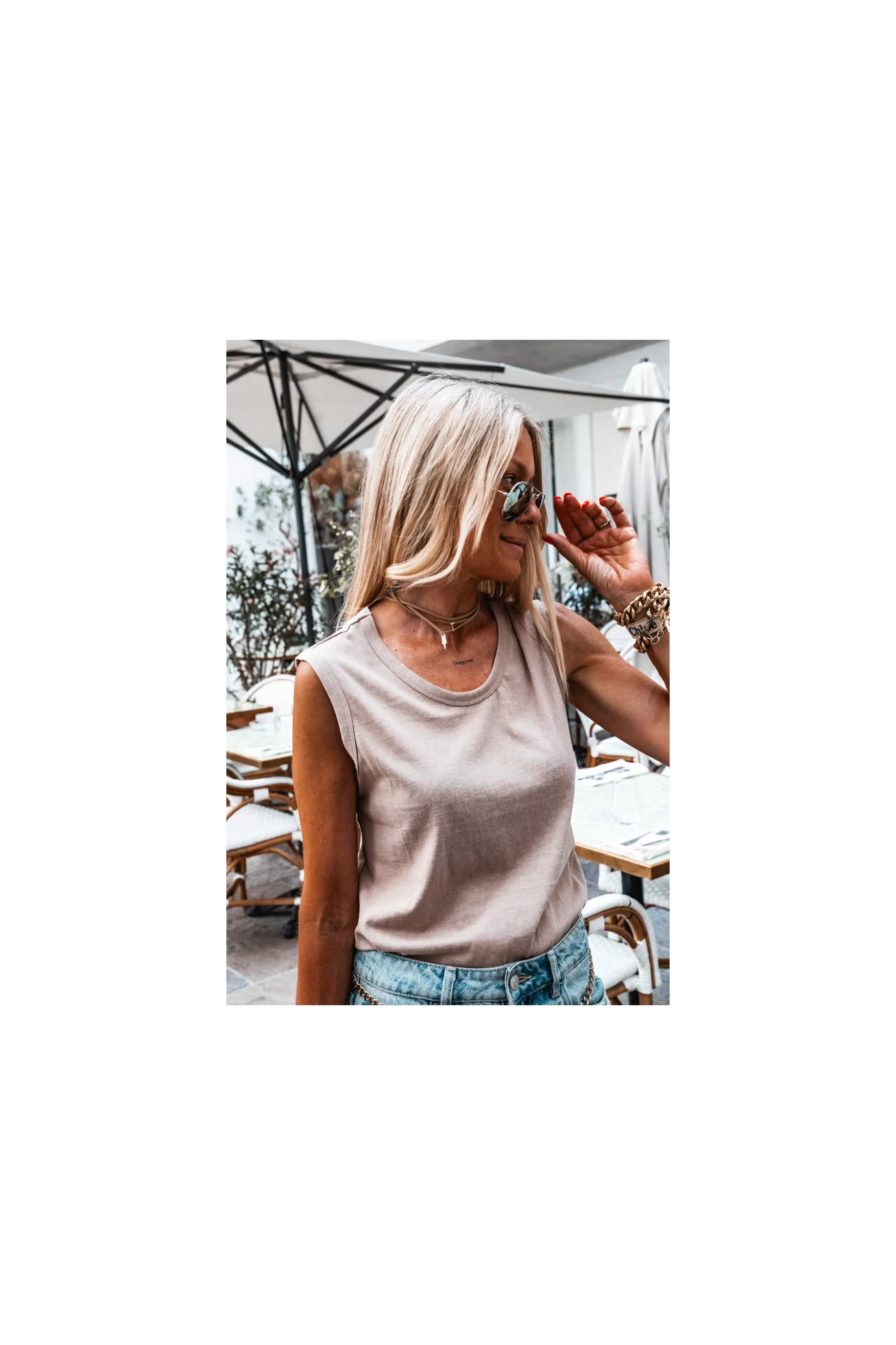 Magliette e Top Eleganti Padia in Tonalità Taupe - Offerta Imperdibile