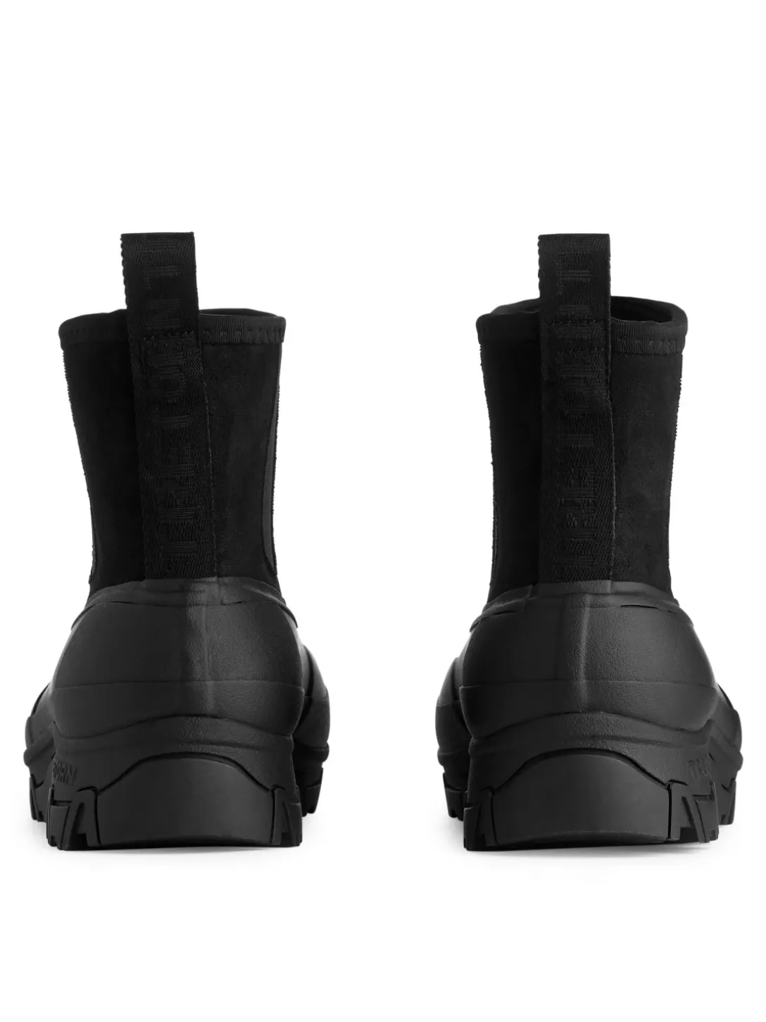 Stivali Ibridi Tretorn Ahus by ARKET - Calzature Comode con Stile Versatile per Ogni Occasione