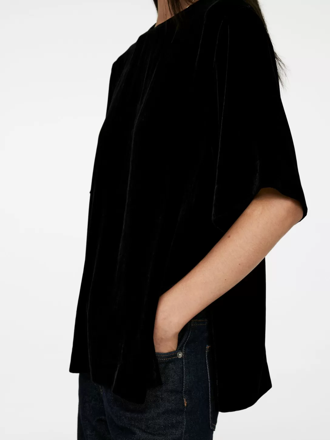 Maglietta ARKET in Velluto Premium - Comodità Unisex con Tocco Elegante